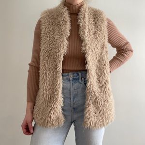 Daisy Shoppe beige fur vest